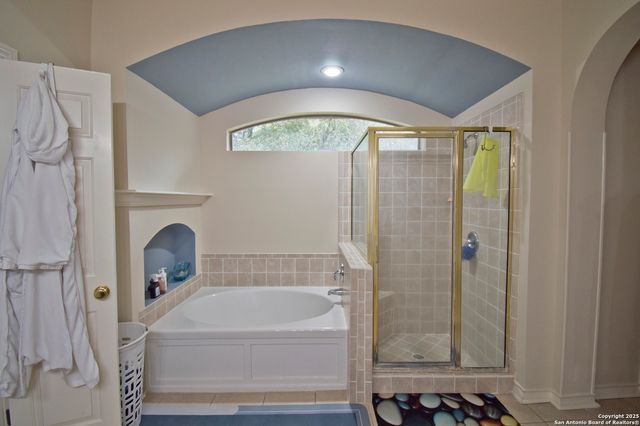 1530 Pheasant Rdg, San Antonio, TX 78248