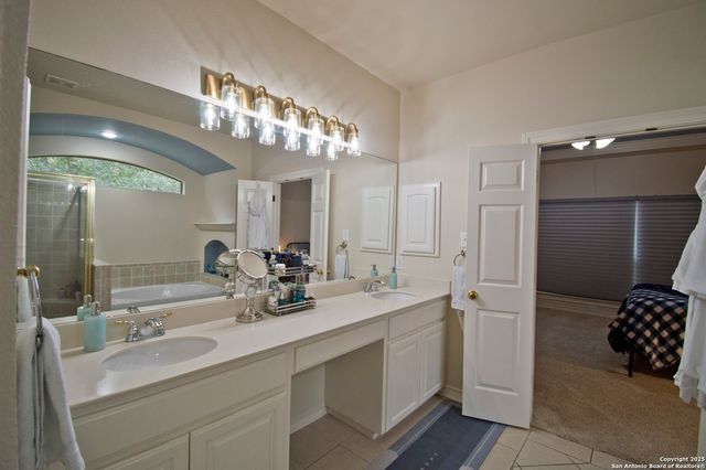 1530 Pheasant Rdg, San Antonio, TX 78248