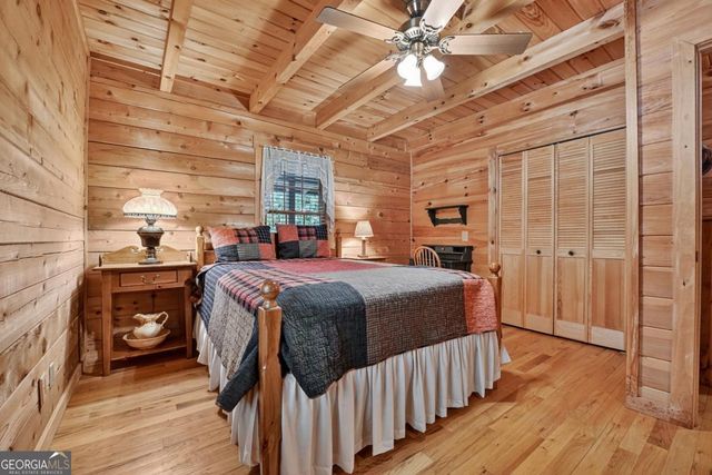 1048 Laurel Trail, Ellijay, GA 30536