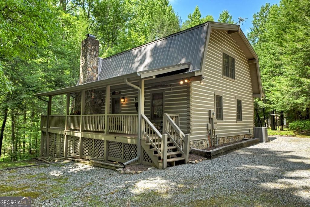 1048 Laurel Trail, Ellijay, GA 30536
