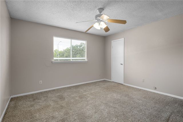 1433 MAGNOLIA, College Station, TX 77840