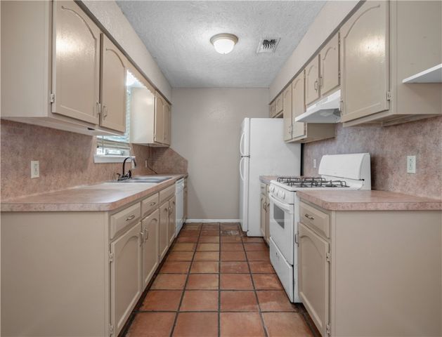 1433 MAGNOLIA, College Station, TX 77840