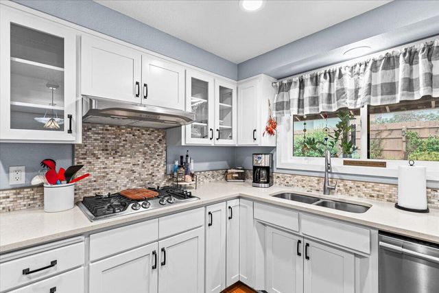 780 Oakway Circle, Ashland, OR 97520