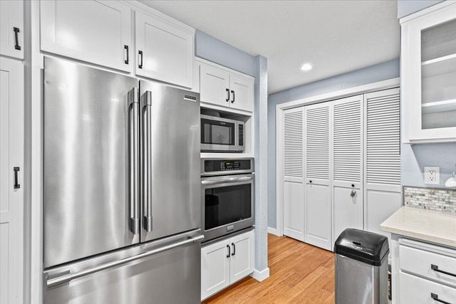 780 Oakway Circle, Ashland, OR 97520