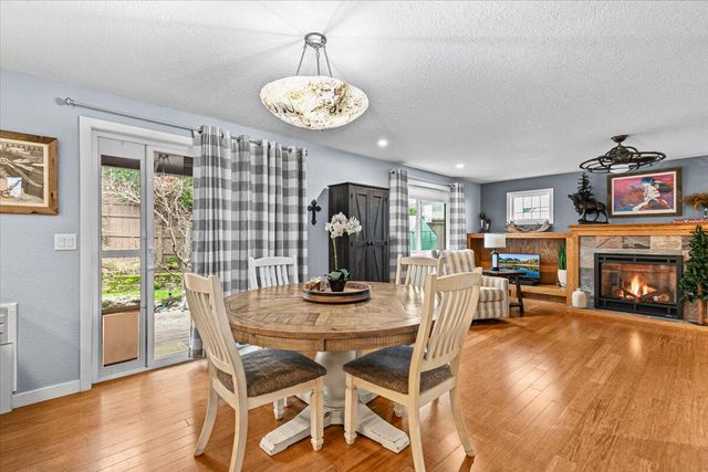 780 Oakway Circle, Ashland, OR 97520