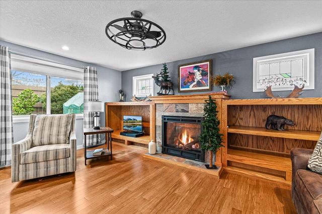 780 Oakway Circle, Ashland, OR 97520