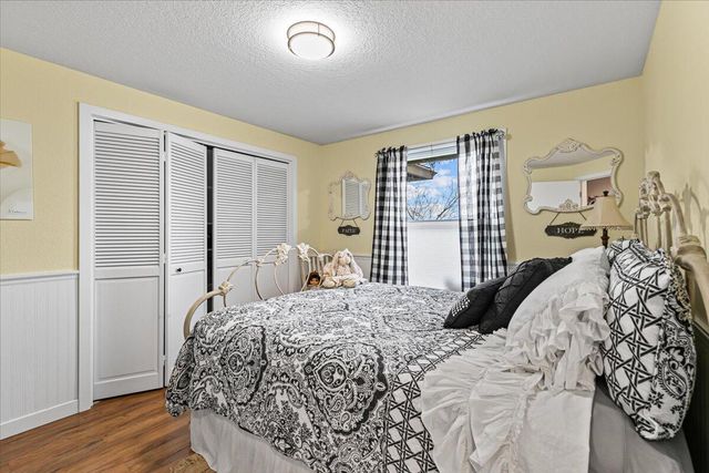 780 Oakway Circle, Ashland, OR 97520