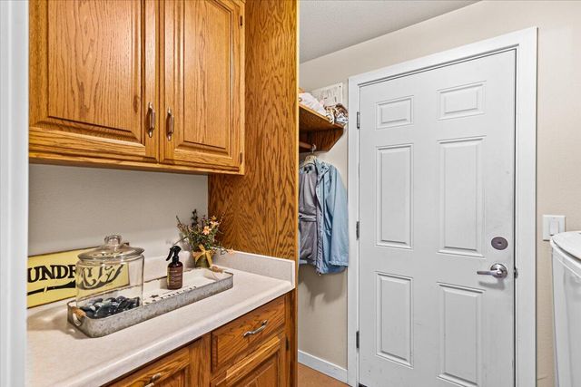 780 Oakway Circle, Ashland, OR 97520