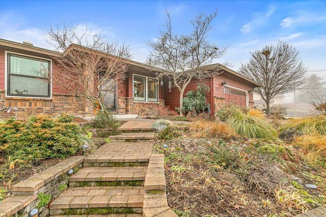 780 Oakway Circle, Ashland, OR 97520