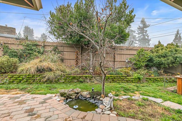 780 Oakway Circle, Ashland, OR 97520