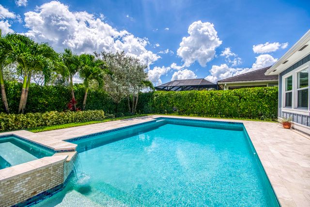 1086 Ember Ridge Run, Loxahatchee, FL 33470