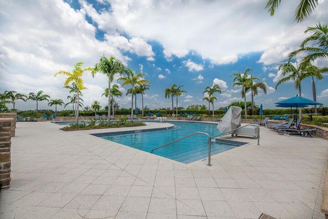 1086 Ember Ridge Run, Loxahatchee, FL 33470