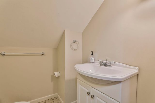 45 Hunt Street, Nashua, NH 03060