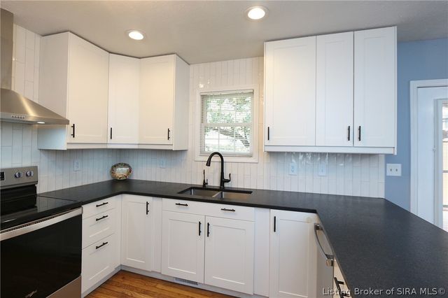 3004 Callaway Drive, Jeffersonville, IN 47130