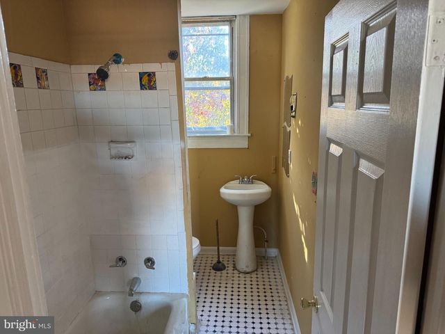 3533 E FAYETTE ST, Baltimore, MD 21224