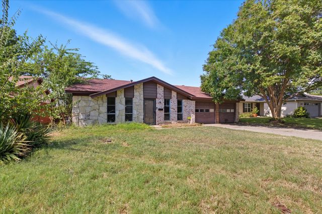 1101 Fouts Drive, Irving, TX 75061