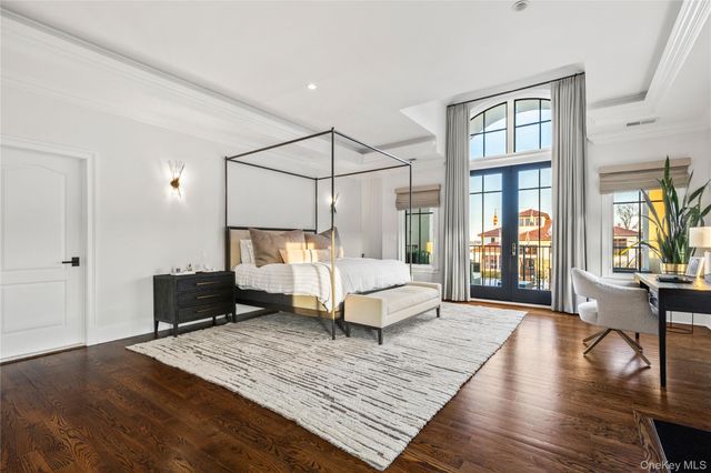 9 Brittany Lane, New Rochelle, NY 10805