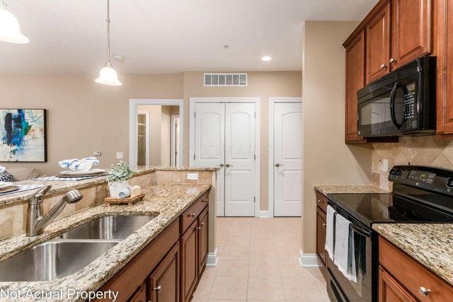 705 N State Street, 208, Westerville, OH 43082