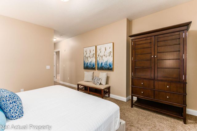 705 N State Street, 208, Westerville, OH 43082