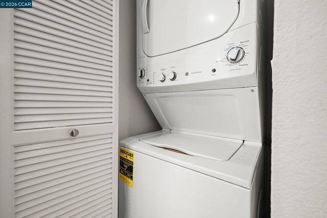 2550 Oak Rd. 108, Walnut Creek, CA 94597