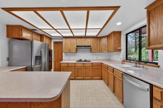 10562 Spring Valley Rd., Marysville, CA 95901