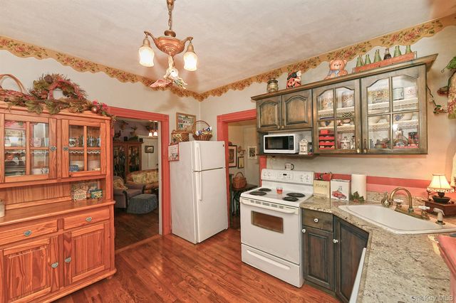 277 Vernon Valley Road, Northport, NY 11768