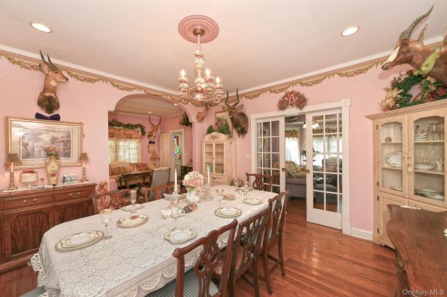 277 Vernon Valley Road, Northport, NY 11768
