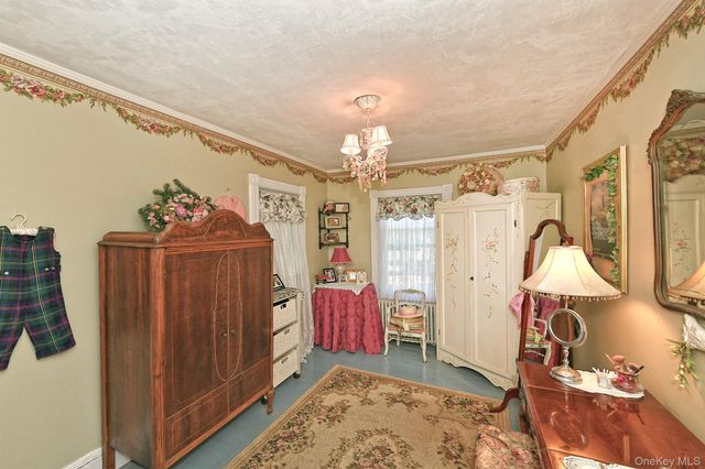 277 Vernon Valley Road, Northport, NY 11768
