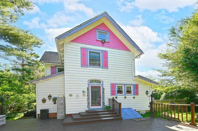 277 Vernon Valley Road, Northport, NY 11768