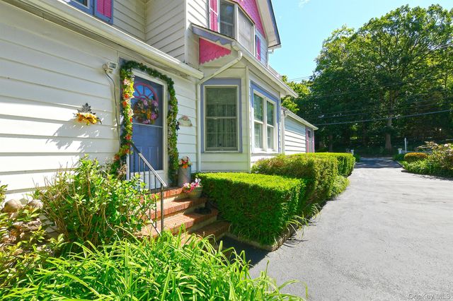 277 Vernon Valley Road, Northport, NY 11768