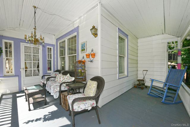 277 Vernon Valley Road, Northport, NY 11768