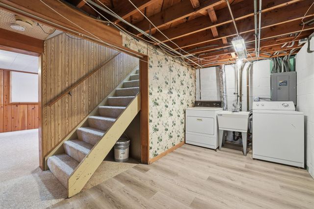 5256 Girard Avenue N, Minneapolis, MN 55430