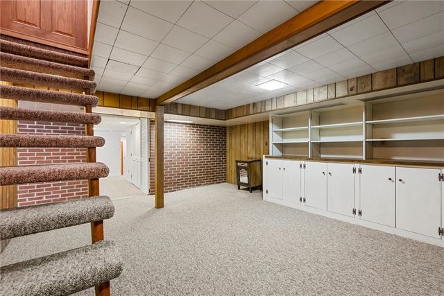 121 Brewer Rd, Clinton Twp, PA 16056