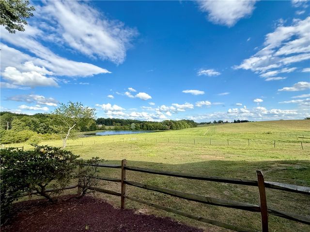 121 Brewer Rd, Clinton Twp, PA 16056