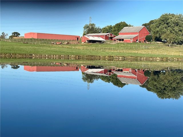 121 Brewer Rd, Clinton Twp, PA 16056