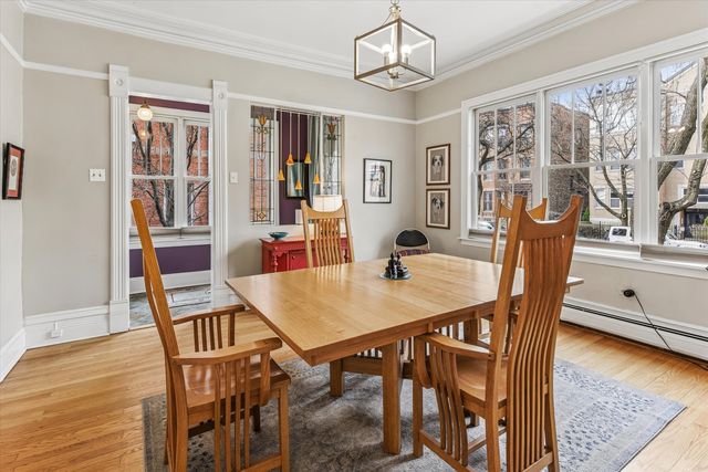 3135 N Seminary Street 1, Chicago, IL 60657