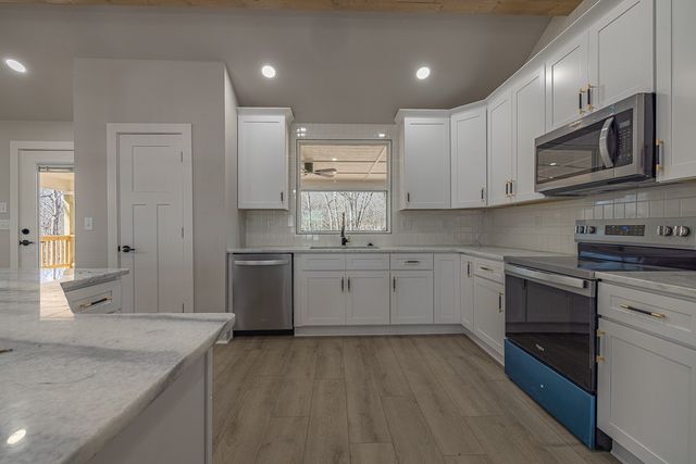 183 Madison County 1275, Huntsville, AR 72740