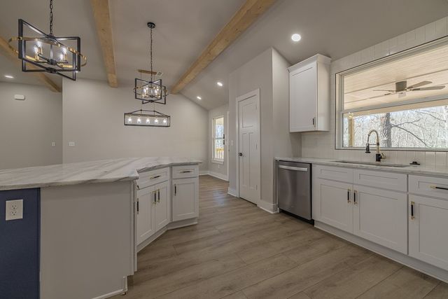 183 Madison County 1275, Huntsville, AR 72740