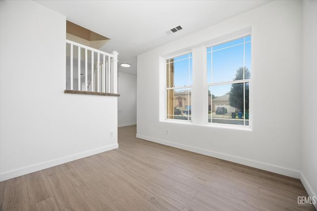 423 Rian Noelle, Bakersfield, CA 93308