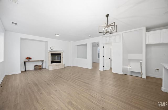 423 Rian Noelle, Bakersfield, CA 93308