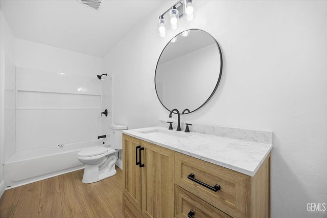 423 Rian Noelle, Bakersfield, CA 93308