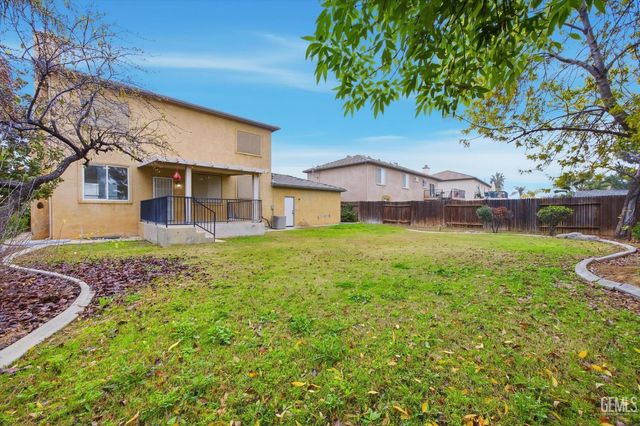 423 Rian Noelle, Bakersfield, CA 93308