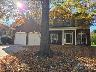 8221 Brookings Drive, Charlotte, NC 28269