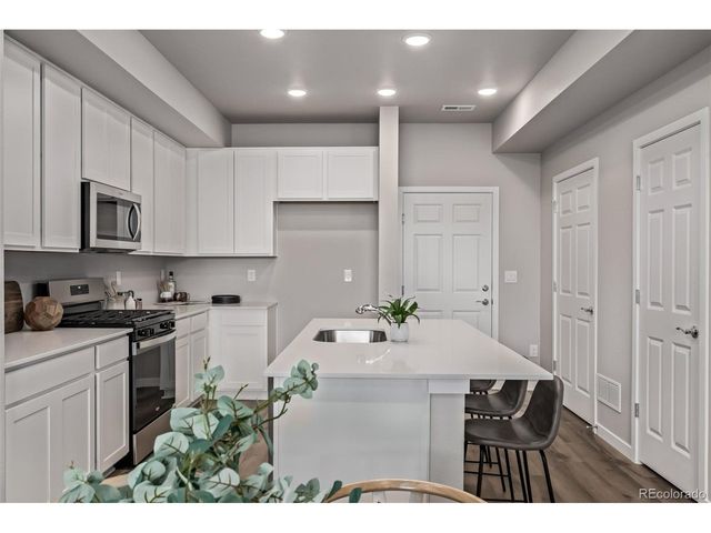 2879 E 103rd Dr, Thornton, CO 80229