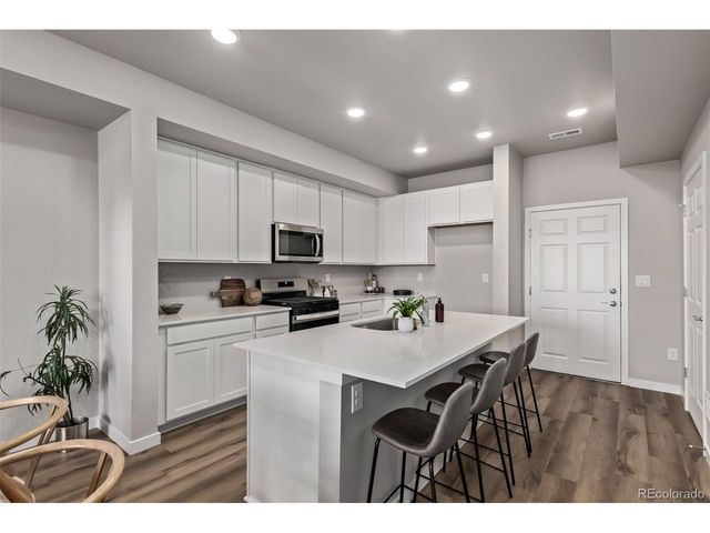 2879 E 103rd Dr, Thornton, CO 80229