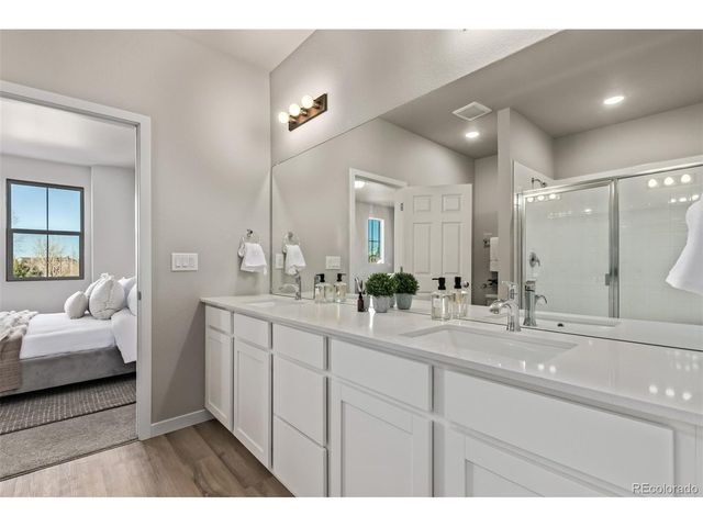 2879 E 103rd Dr, Thornton, CO 80229