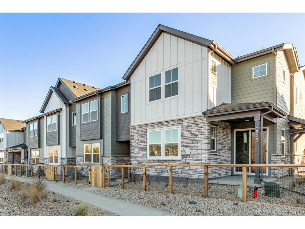 2879 E 103rd Dr, Thornton, CO 80229