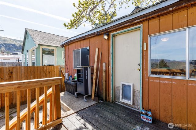 113 Young Street, Grand Coulee, WA 99133