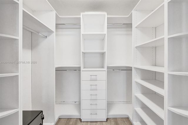 1146 NE 17th Ter 1146, Fort Lauderdale, FL 33304