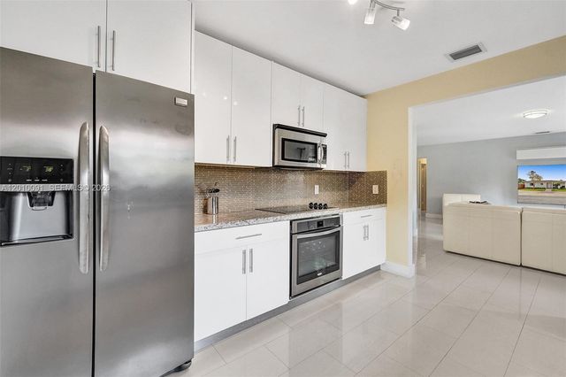 1146 NE 17th Ter 1146, Fort Lauderdale, FL 33304